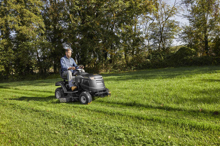 ALPINA Benzin-Rasentraktor AT3 98 HA